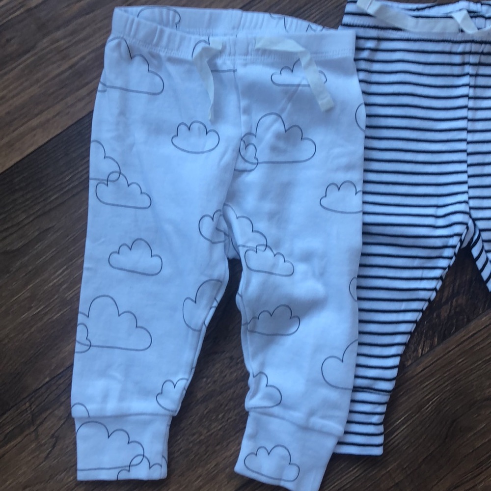 NWT GAP BABY Blue Onesis with pants & 3 pair pants white with black all 6-12 mos - Picture 2 of 9